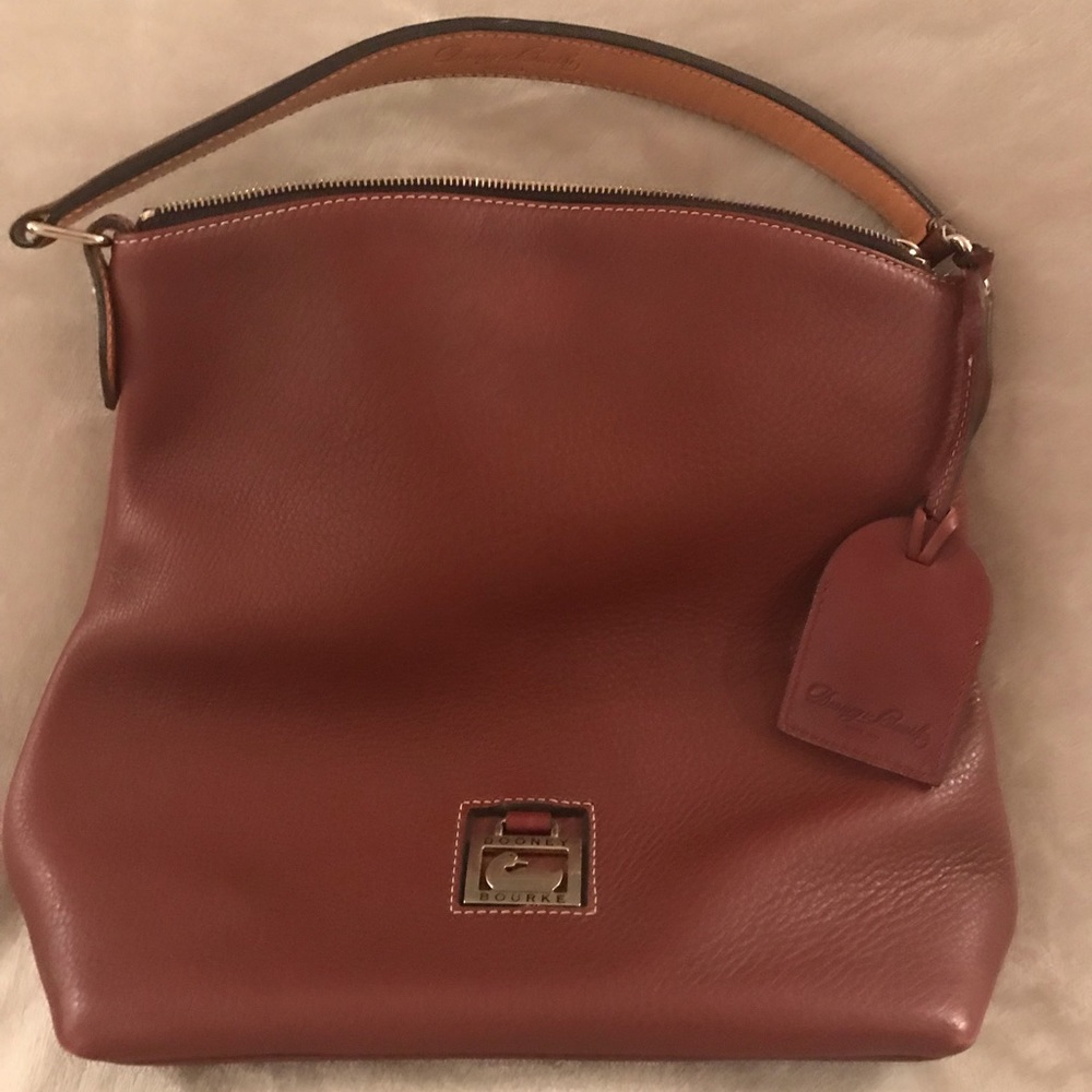 Dooney & Bourke bag in excellent condition!